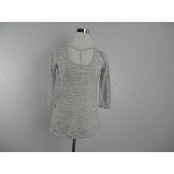 So Perfect T Shirt  Authentic American Heritage Womans XS 3/4 Sleeve Gray Top - Picture 1 of 5